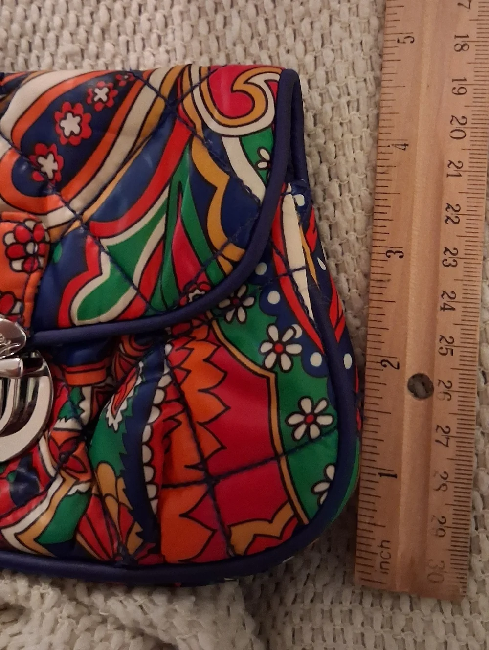 Vera Bradley Puffy Venetian Paisley Wristlet With Strap. - Picture 10 of 11
